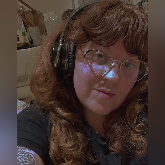 Meet your Posher, Natalie - Picture 2 of 6